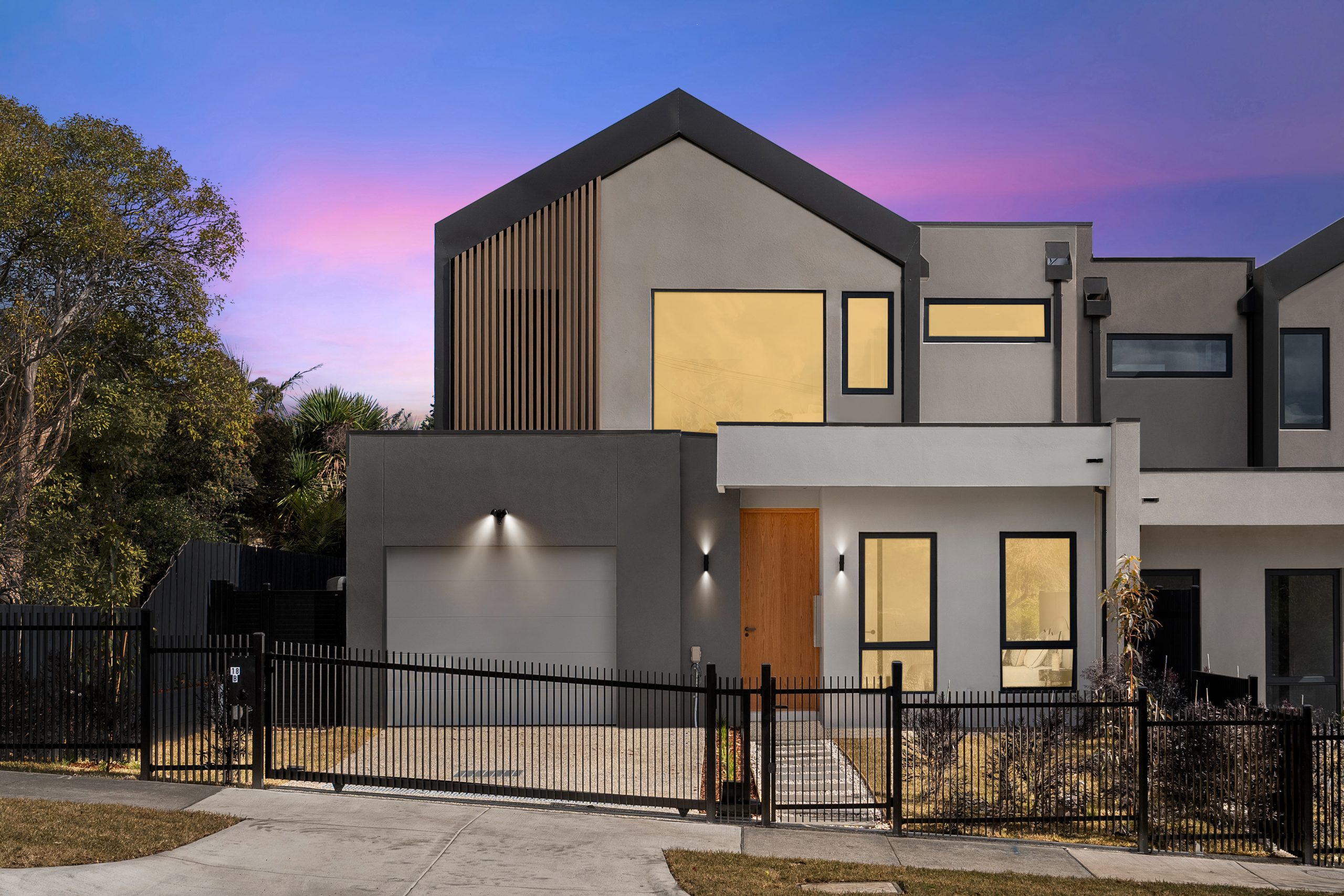 Day To Dusk - Lighting Insertion Dusk