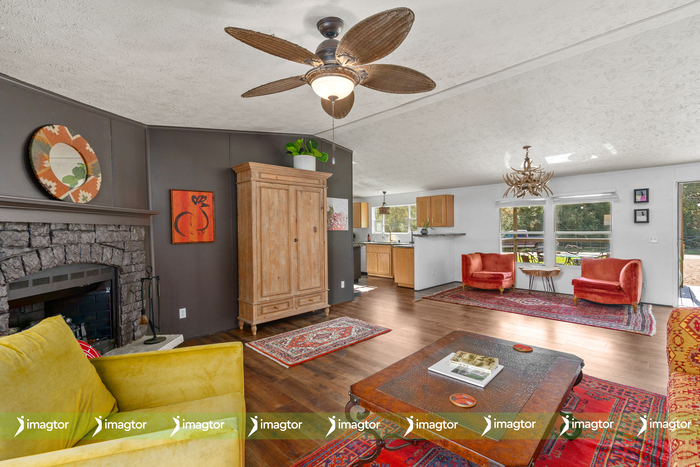 Composition Techniques to Enhance Space Composition Techniques to Enhance Space