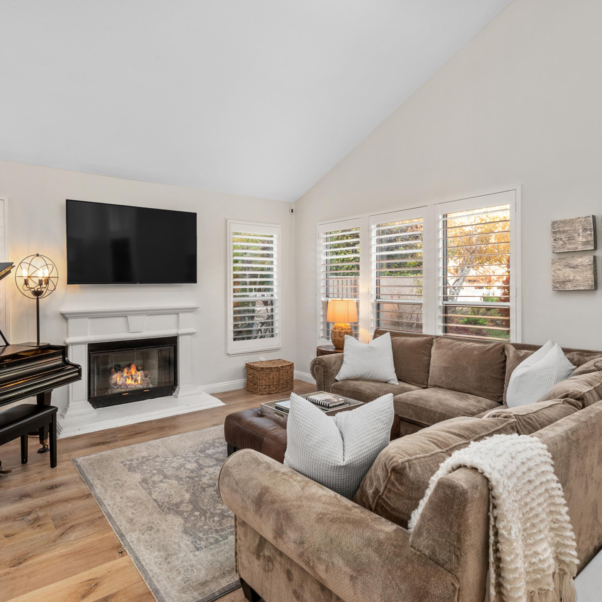 real-estate-photo-editing-warm-cozy imagtor real estate photo editing cozy style