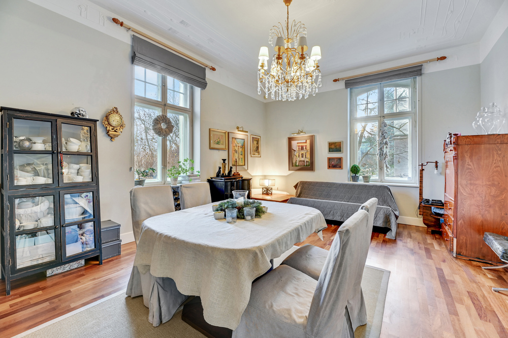 Offer Value-Added Bonuses Instead of Discounts