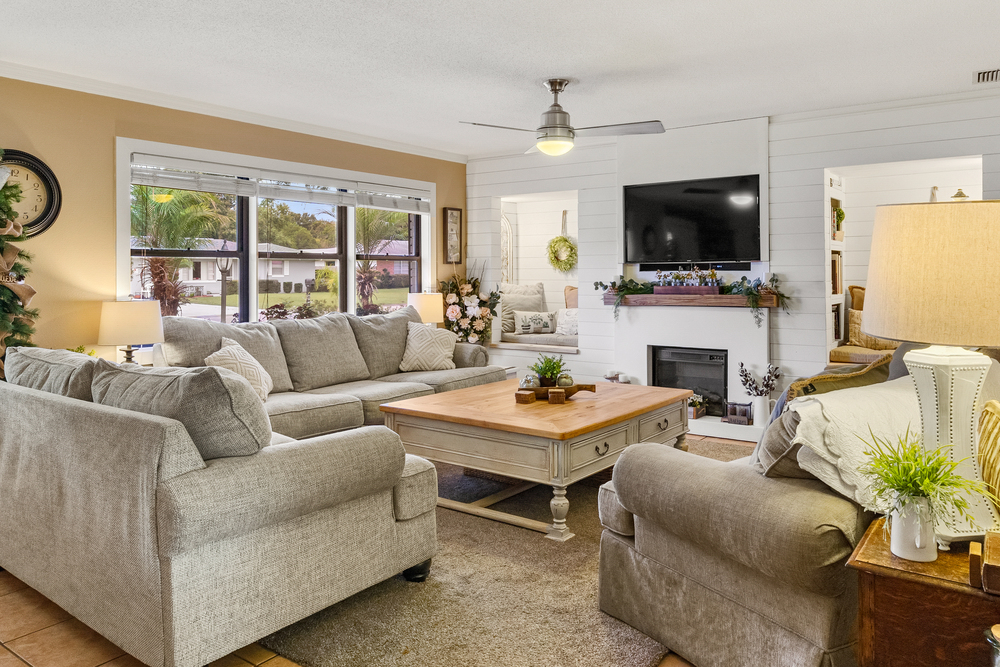 Visual Storytelling and Brand Consistency