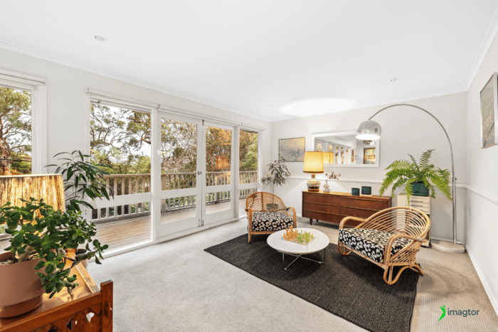Window pull editing: keeping outdoor detail Window pull editing: keeping outdoor detail for interior real estate photo editing