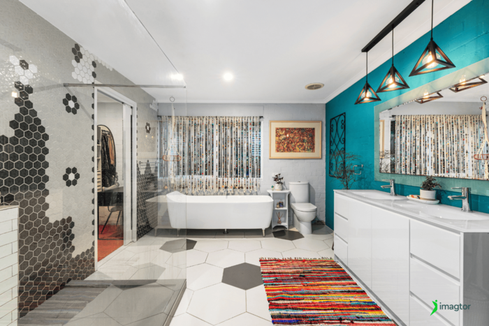 Is outsourcing real estate photo editing worth it? Is outsourcing real estate photo editing worth it?
